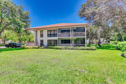 $375,000 | 130 Bracken Wood Road, Palm Beach Gardens, FL 33418