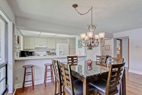 $375,000 | 130 Bracken Wood Road, Palm Beach Gardens, FL 33418