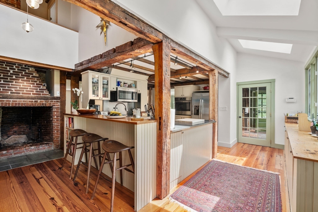 391 Dedham Street Newton, MA 02459 - Photo 8 of 29