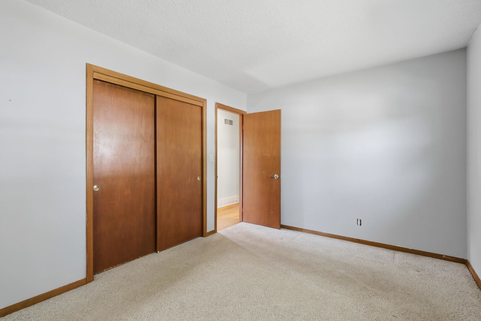 4718 North Ripley Street Davenport, IA 52806 - Photo 17 of 41