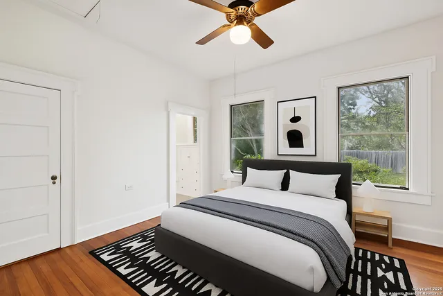 $2,200 | 233 May Street, Castroville, TX 78009