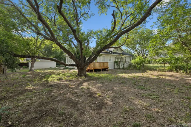 $2,200 | 233 May Street, Castroville, TX 78009