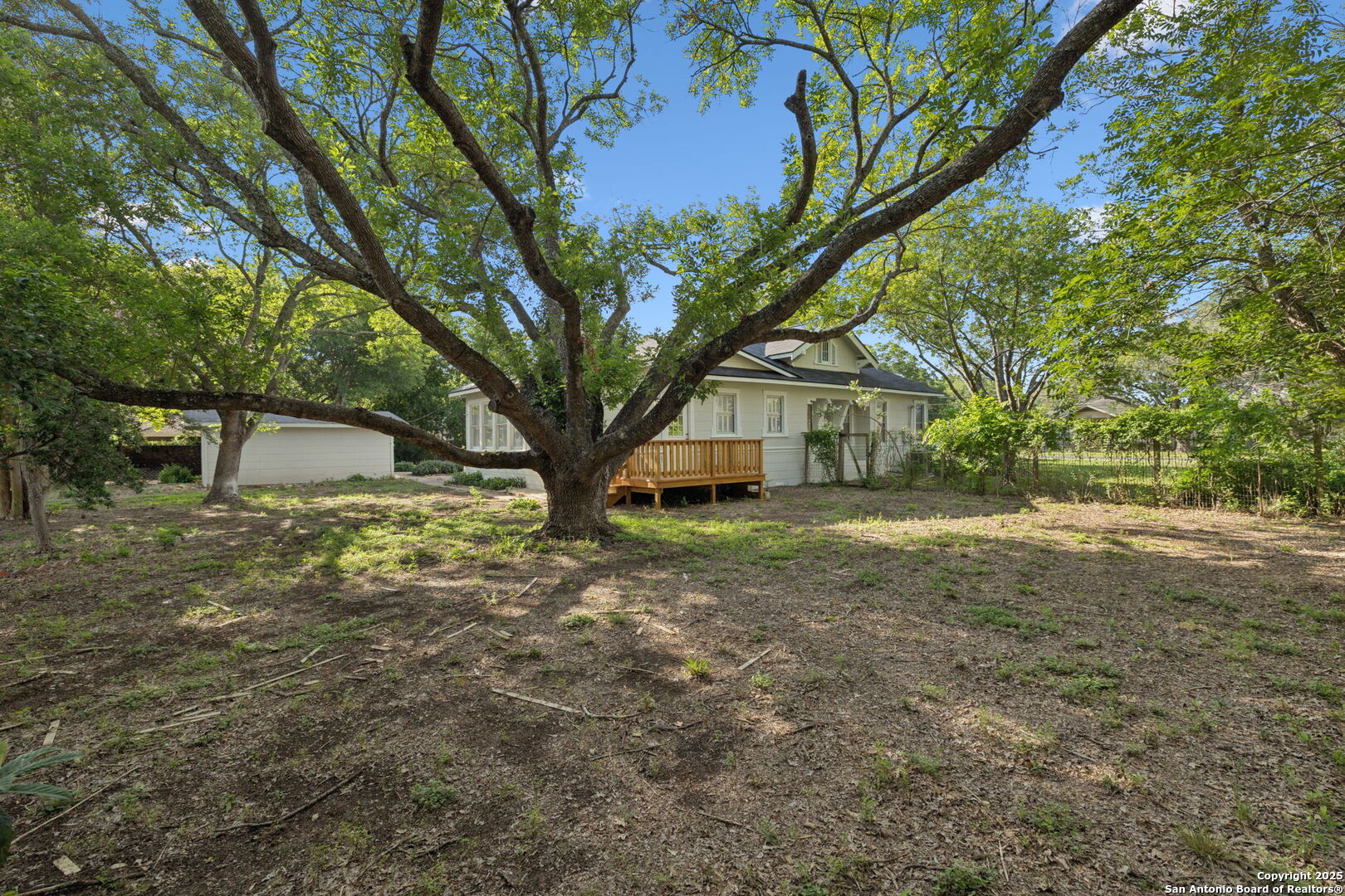 233 May Street Castroville, TX 78009 - Photo 15 of 18