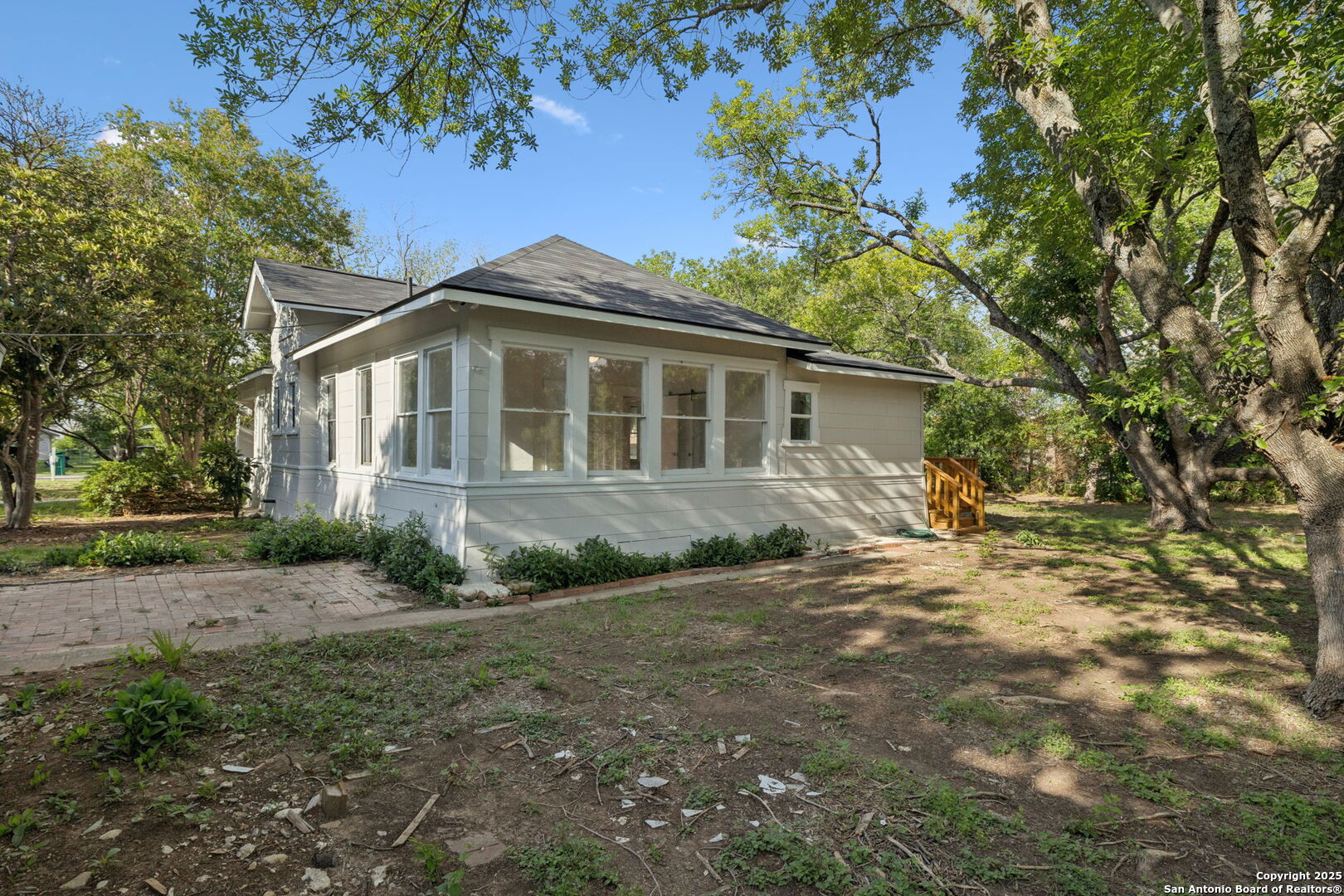 233 May Street Castroville, TX 78009 - Photo 16 of 18