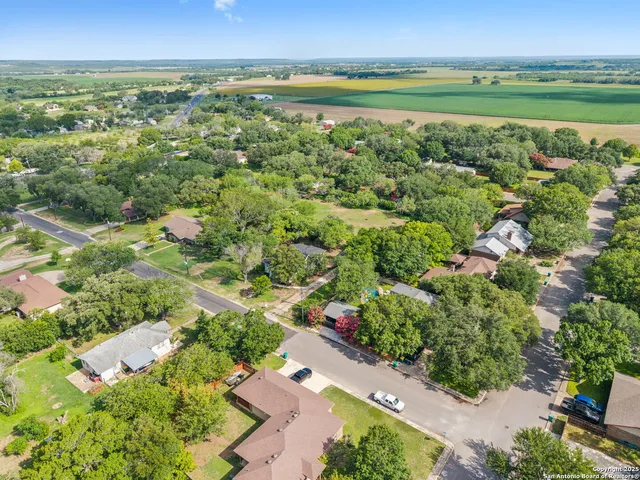 $2,200 | 233 May Street, Castroville, TX 78009