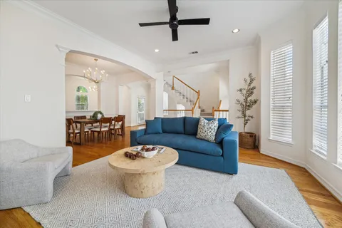 $485,000 | 909 Reinicke Street, Houston, TX 77007