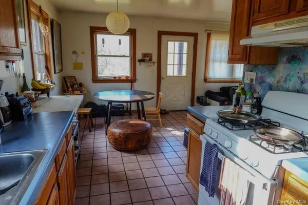 $2,200 | Undisclosed Address, Stone Ridge, NY 12484