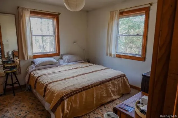 $2,200 | Undisclosed Address, Stone Ridge, NY 12484