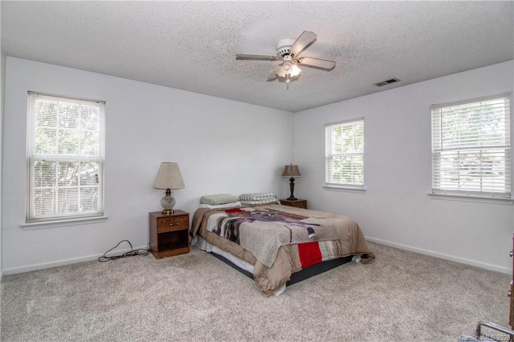 5522 Haybridge Road Charlotte, NC 28269 - Photo 18 of 35 Gallery Image 18