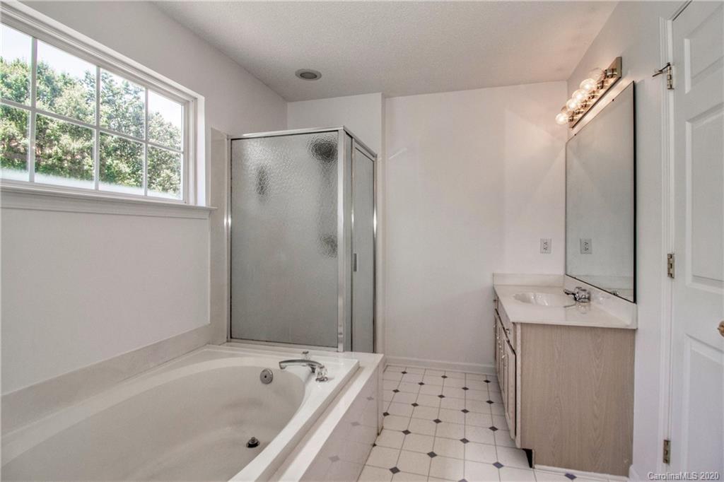 5522 Haybridge Road Charlotte, NC 28269 - Photo 20 of 35 Gallery Image 20