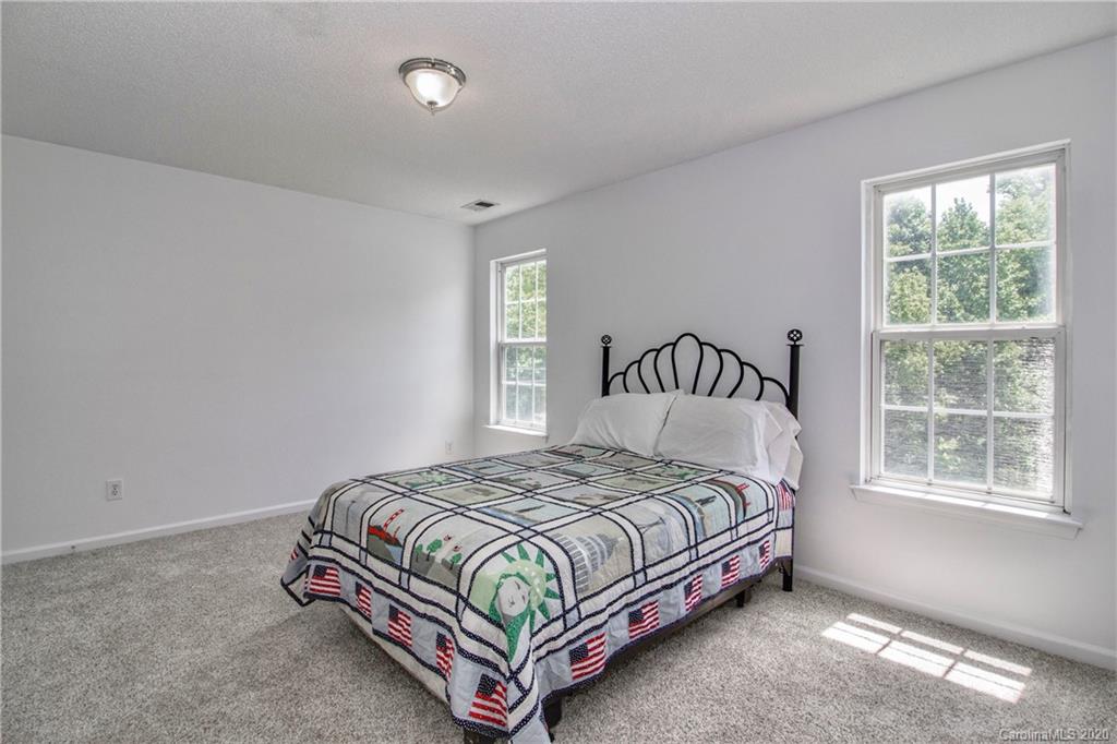 5522 Haybridge Road Charlotte, NC 28269 - Photo 22 of 35 Gallery Image 22
