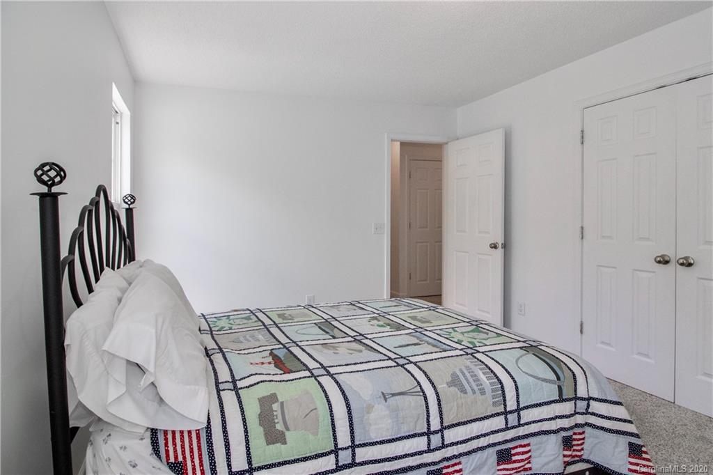 5522 Haybridge Road Charlotte, NC 28269 - Photo 23 of 35 Gallery Image 23