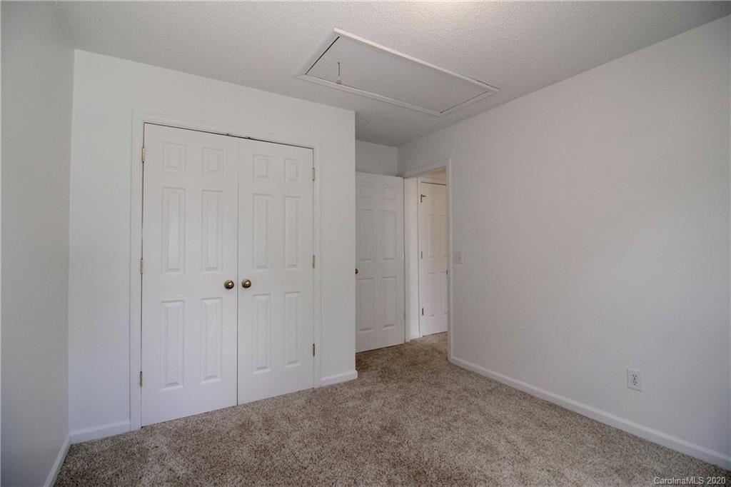 5522 Haybridge Road Charlotte, NC 28269 - Photo 26 of 35 Gallery Image 26
