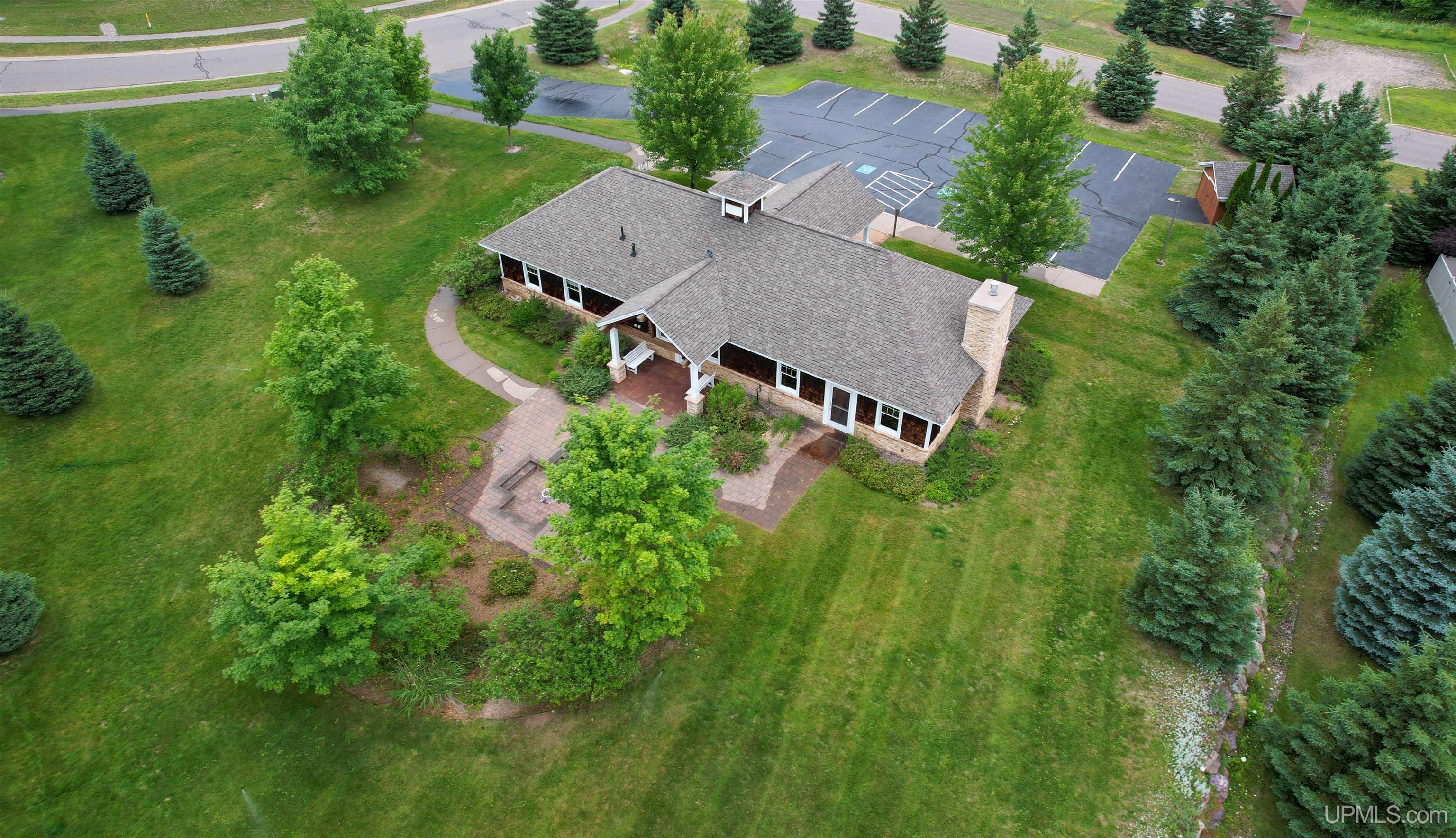 2002 Maple Rdg Drive Marquette, MI 49855 - Photo 5 of 93