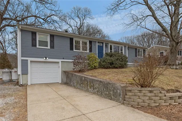 $489,900 | 33 New York Avenue, Cumberland, RI 02864