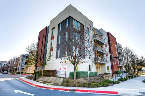 $1,090,000 | 430 Montague Expressway, Unit 20, Milpitas, CA 95035