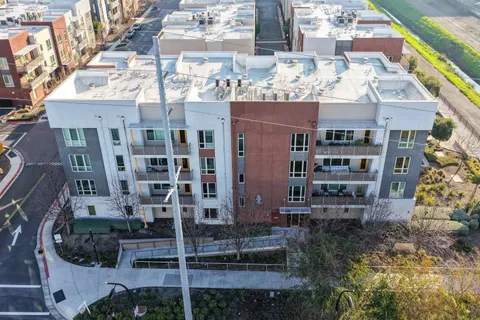 $1,090,000 | 430 Montague Expressway, Unit 20, Milpitas, CA 95035