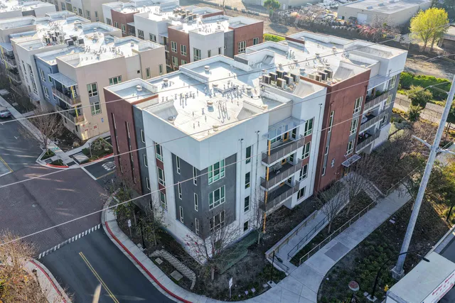 $1,090,000 | 430 Montague Expressway, Unit 20, Milpitas, CA 95035