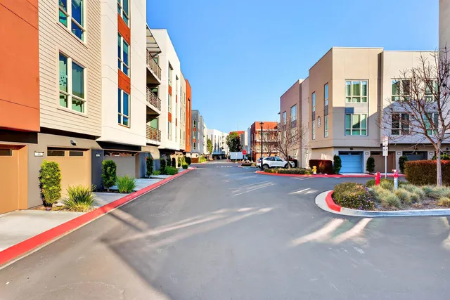 $1,090,000 | 430 Montague Expressway, Unit 20, Milpitas, CA 95035