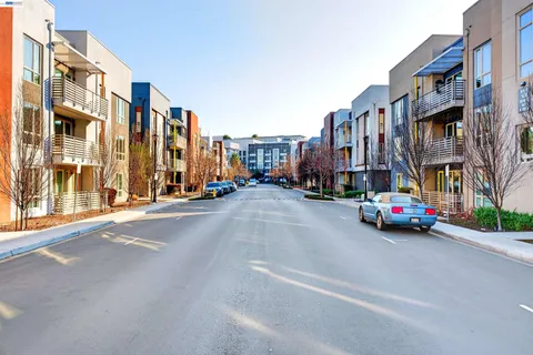 $999,900 | 430 Montague Expressway, Unit 20, Milpitas, CA 95035