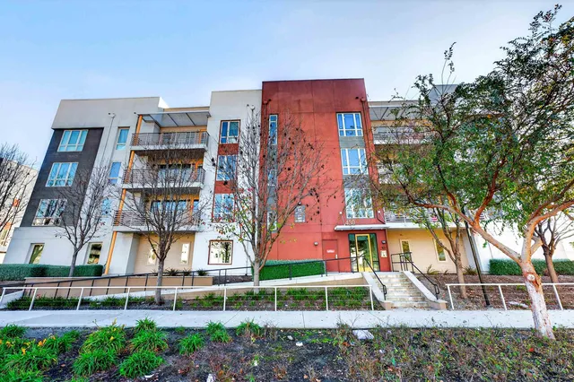 $1,090,000 | 430 Montague Expressway, Unit 20, Milpitas, CA 95035