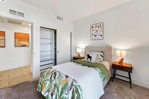 $999,900 | 430 Montague Expressway, Unit 20, Milpitas, CA 95035