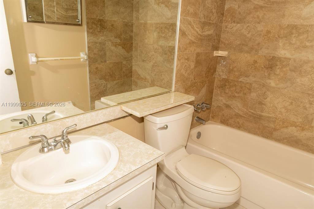 8842 West McNab Road, Unit 302 Tamarac, FL 33321 - Photo 9 of 18