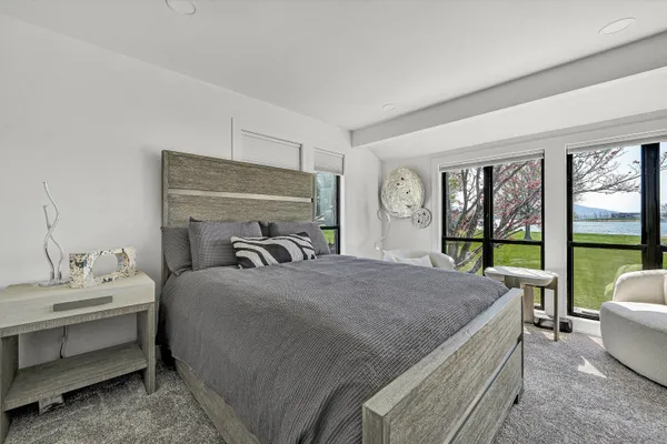 $1,779,900 | 175 Clubhouse Towers Circle, Moneta, VA 24121