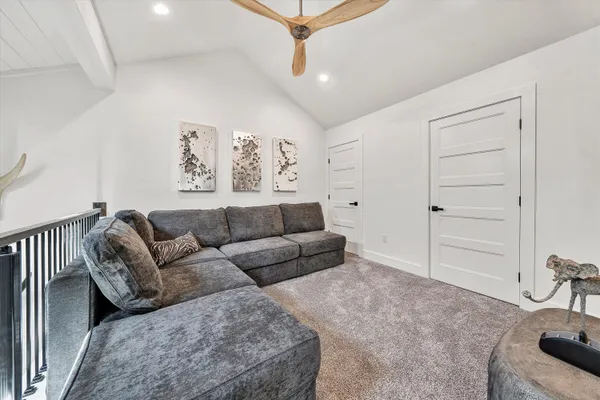 $1,779,900 | 175 Clubhouse Towers Circle, Moneta, VA 24121