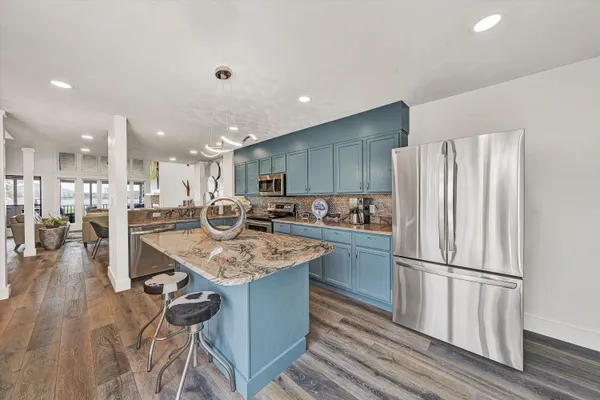 $1,779,900 | 175 Clubhouse Towers Circle, Moneta, VA 24121