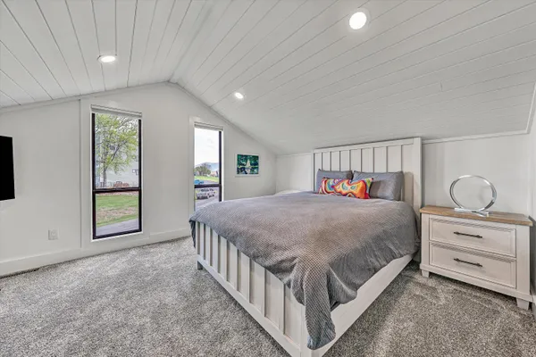 $1,779,900 | 175 Clubhouse Towers Circle, Moneta, VA 24121