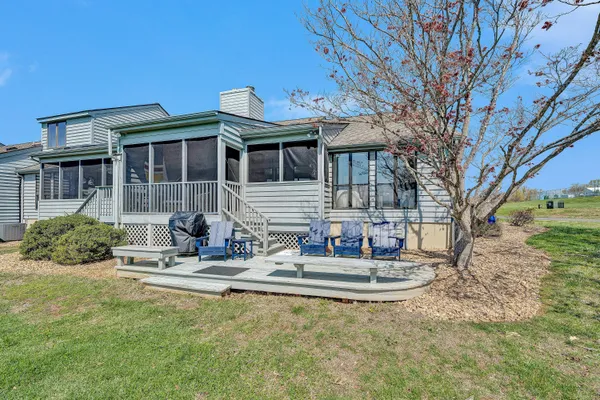 $1,779,900 | 175 Clubhouse Towers Circle, Moneta, VA 24121