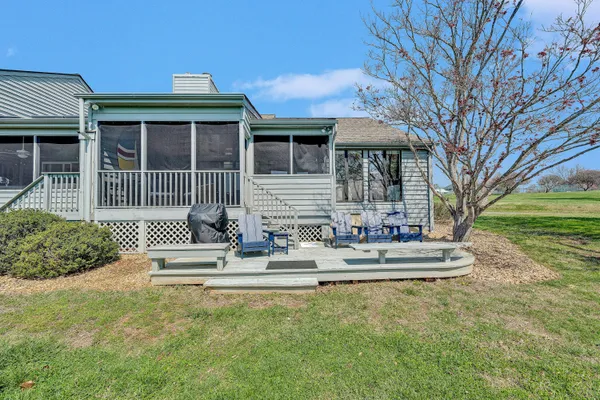 $1,779,900 | 175 Clubhouse Towers Circle, Moneta, VA 24121