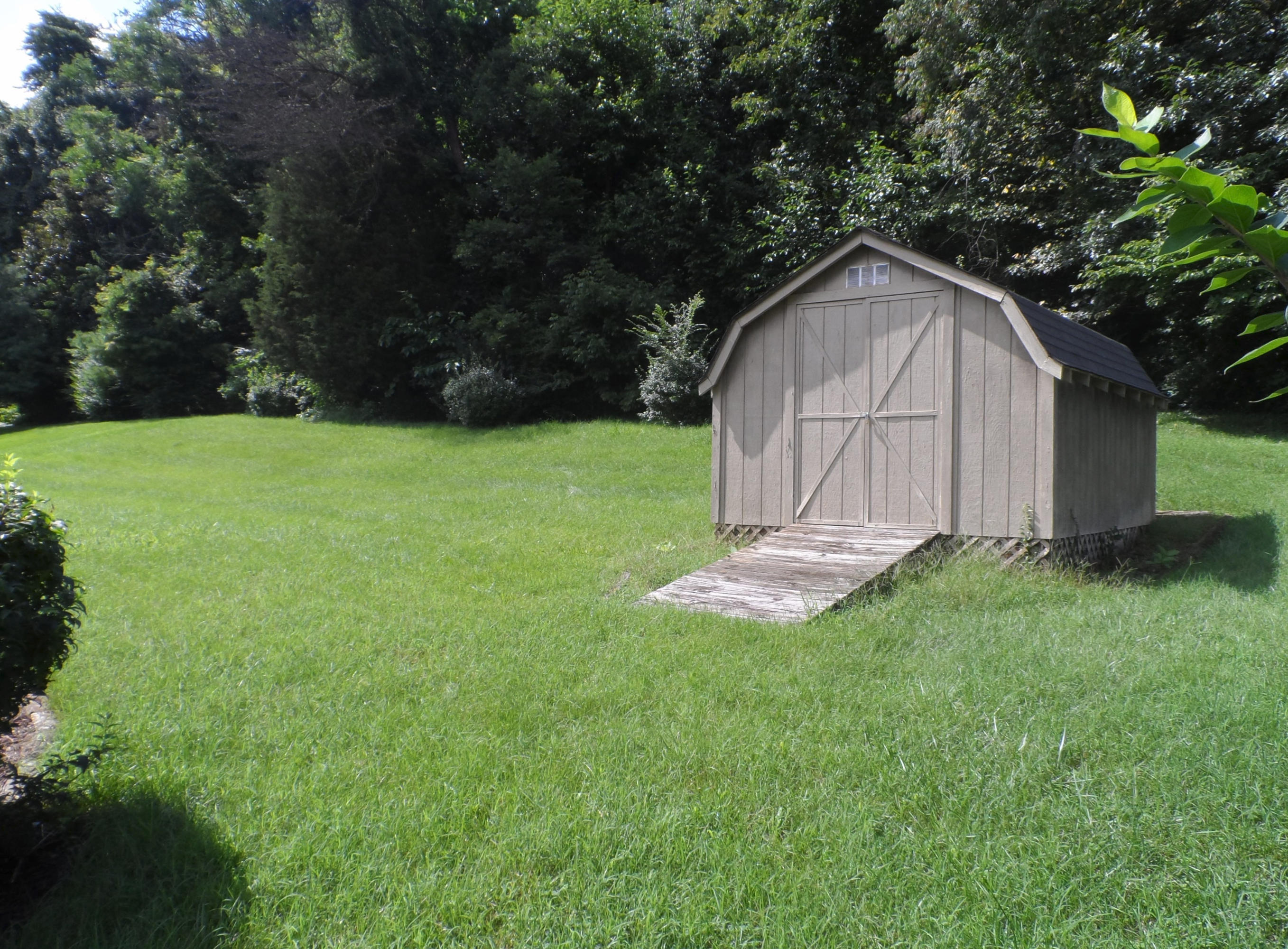 3411 Windsor Road Roanoke, VA 24018 - Photo 26 of 29 storage shed in backyard