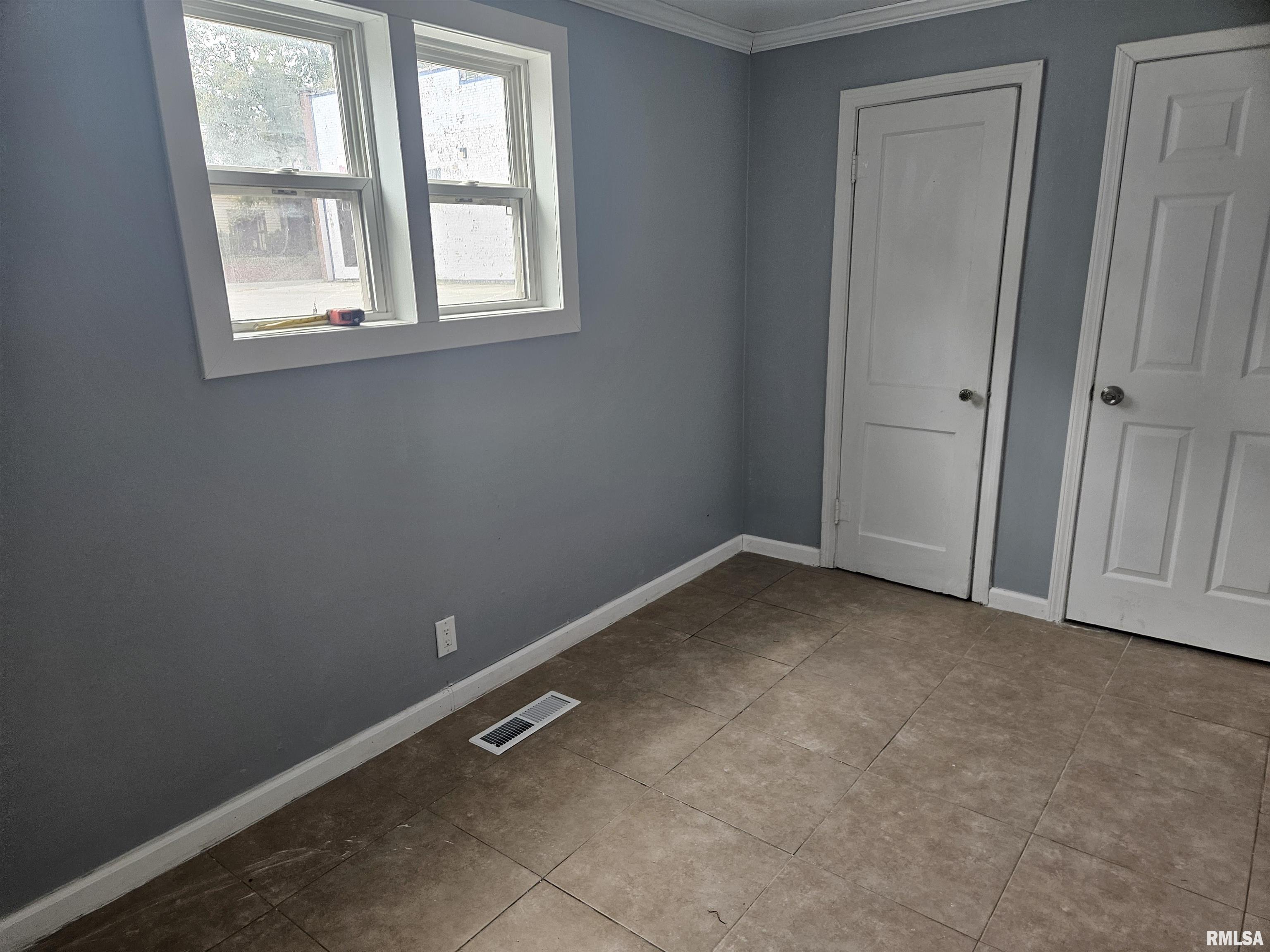 101 East Webster Street Benton, IL 62812 - Photo 16 of 29