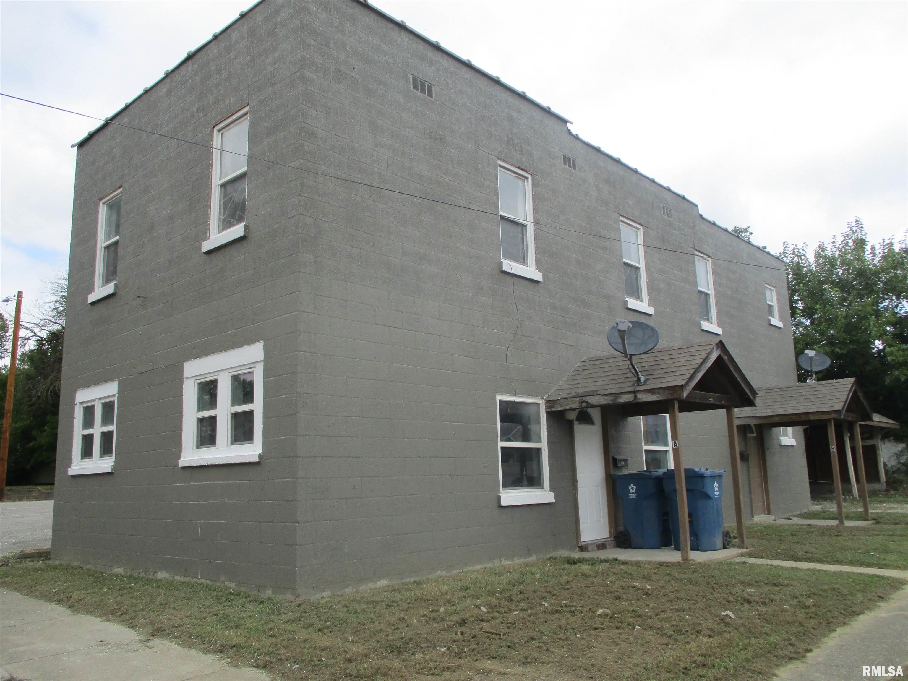 101 East Webster Street Benton, IL 62812 - Photo 2 of 29