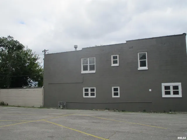 $159,000 | 101 East Webster Street, Benton, IL 62812