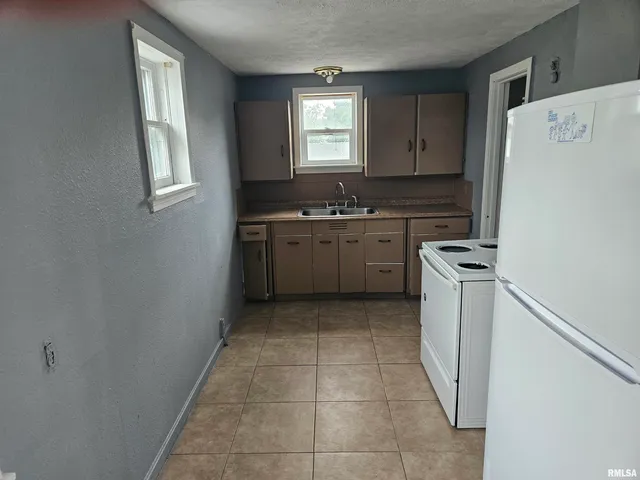 $159,000 | 101 East Webster Street, Benton, IL 62812