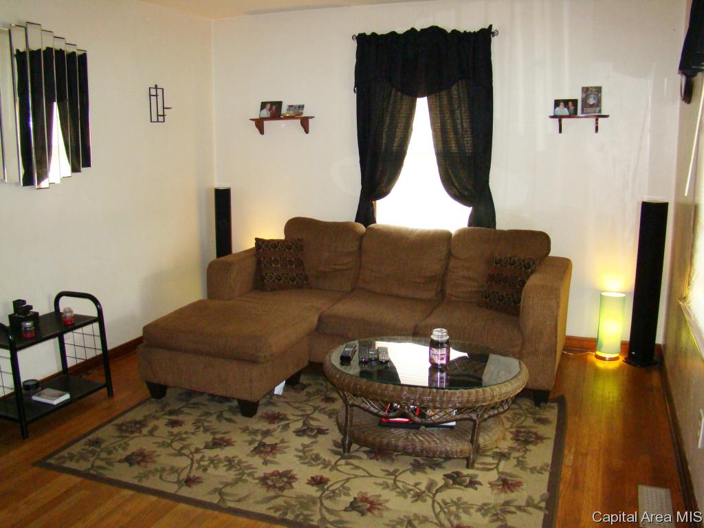 2342 South 12th Street Springfield, IL 62703 - Photo 2 of 18