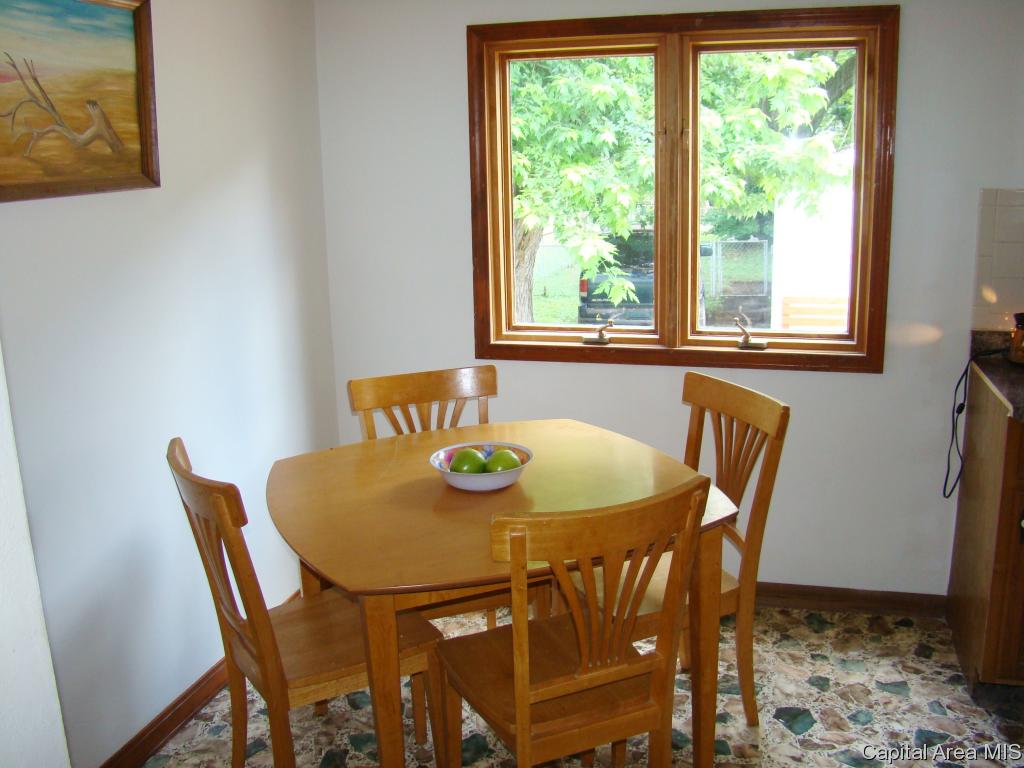 2342 South 12th Street Springfield, IL 62703 - Photo 4 of 18