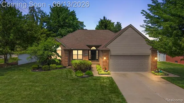 $479,900 | 15213 Meerschaert Drive, Macomb, MI 48042