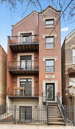 2343 North Leavitt Street, Unit 1, Chicago, IL 60647