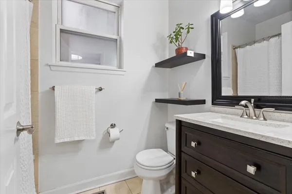 2343 North Leavitt Street, Unit 1, Chicago, IL 60647