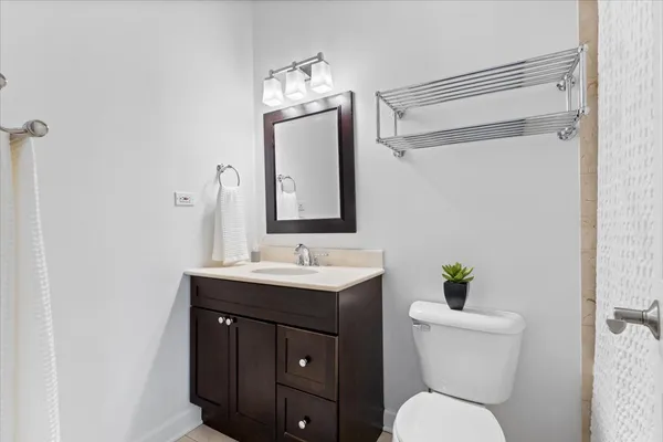 2343 North Leavitt Street, Unit 1, Chicago, IL 60647