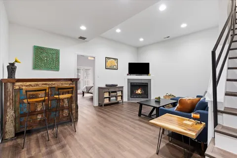 2343 North Leavitt Street, Unit 1, Chicago, IL 60647