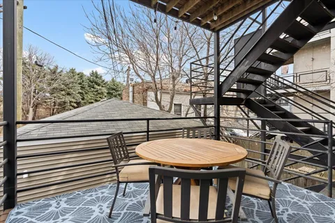 2343 North Leavitt Street, Unit 1, Chicago, IL 60647