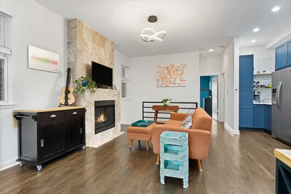 2343 North Leavitt Street, Unit 1, Chicago, IL 60647