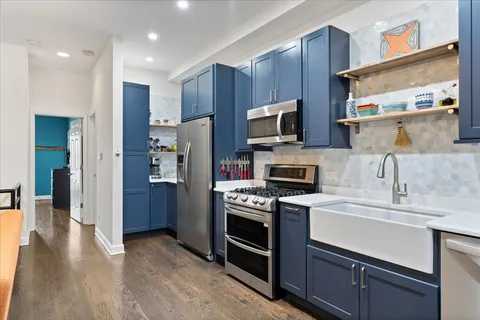 2343 North Leavitt Street, Unit 1, Chicago, IL 60647