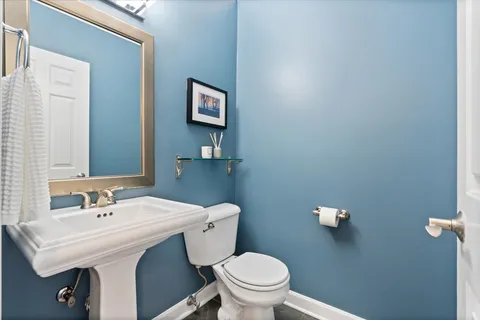 2343 North Leavitt Street, Unit 1, Chicago, IL 60647