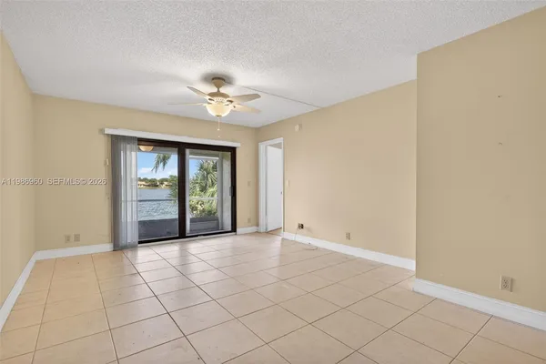$229,000 | 5520 Lakeside Drive, Unit 105, Margate, FL 33063